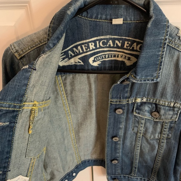 AMerican Eagle distressed jean jacket - Picture 3 of 3